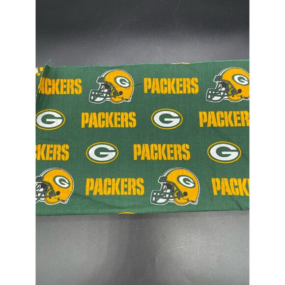NFL Green Bay Packers Fabric Licensed 2008 Fabric 58" W x 25" L - Picture 1 of 3
